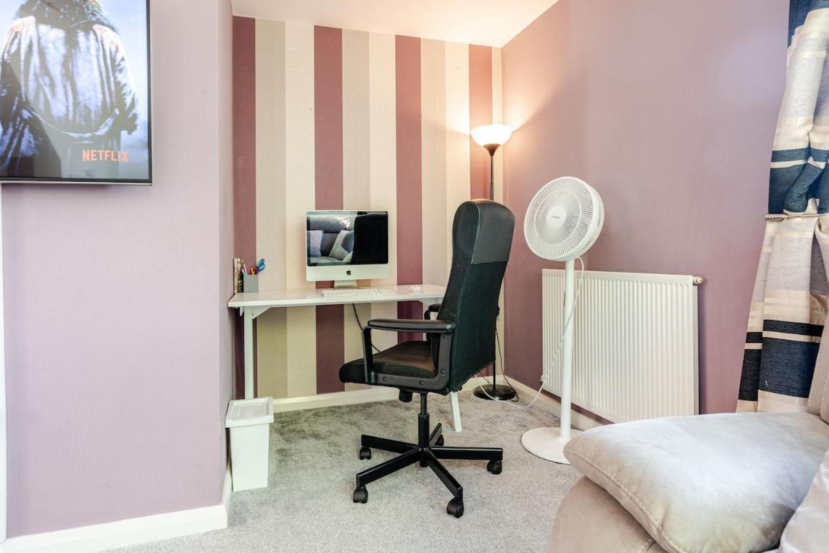 Comfortable 3-Storey House With Free Car Parking Mánchester Exterior foto