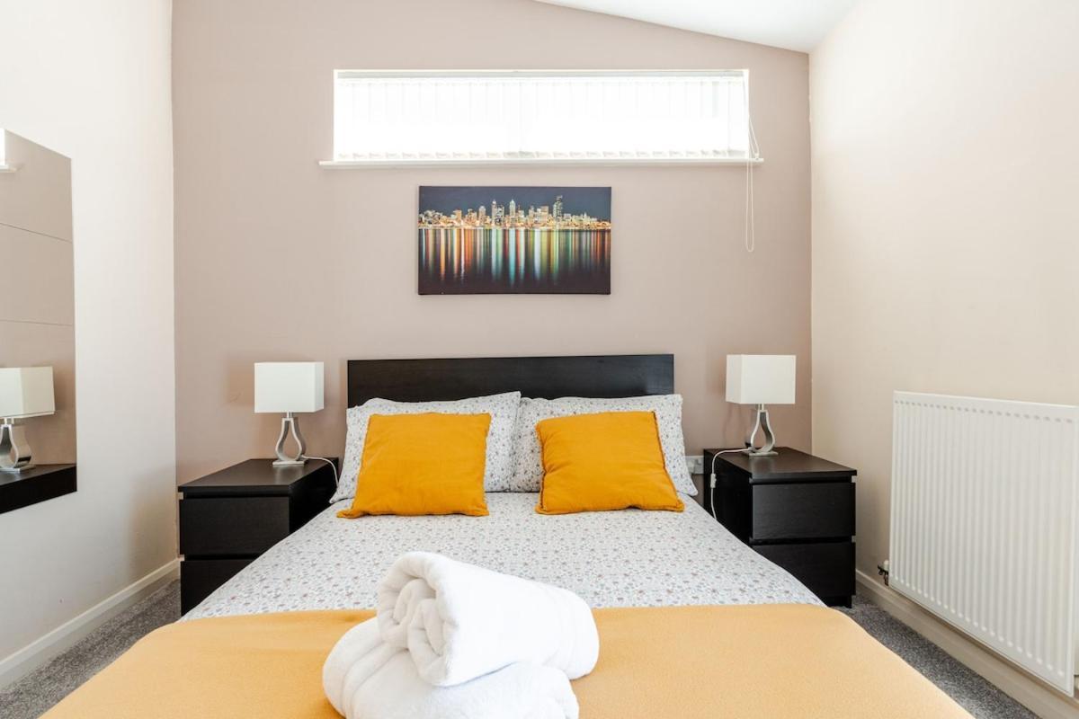 Comfortable 3-Storey House With Free Car Parking Mánchester Exterior foto
