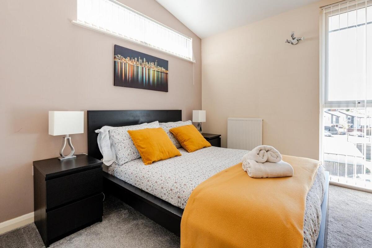 Comfortable 3-Storey House With Free Car Parking Mánchester Exterior foto