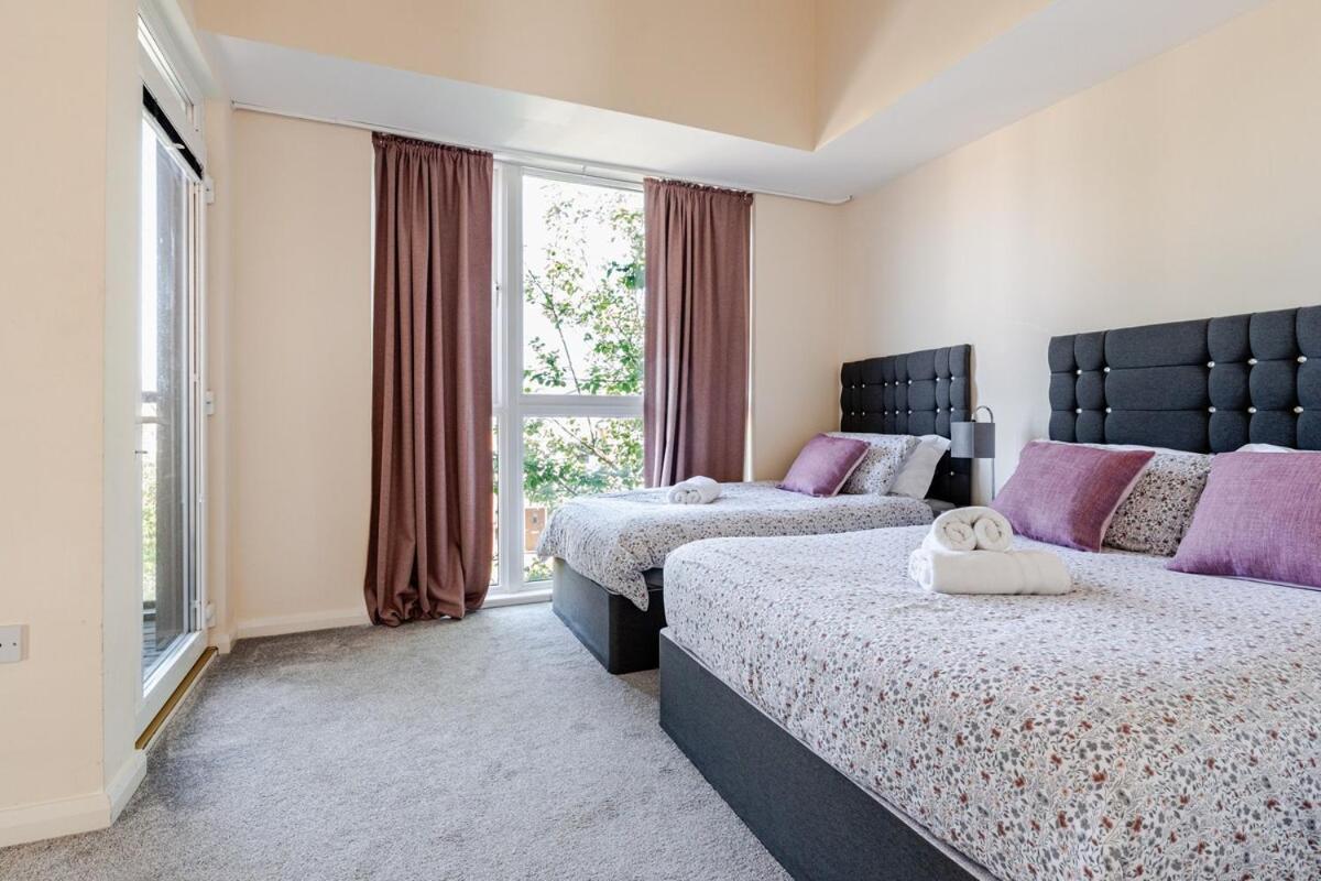 Comfortable 3-Storey House With Free Car Parking Mánchester Exterior foto